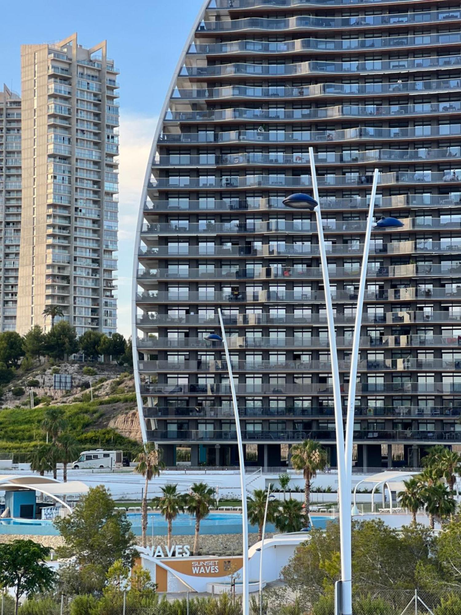 Apartment Sunset Waves Poniente Benidorm Bagian luar foto